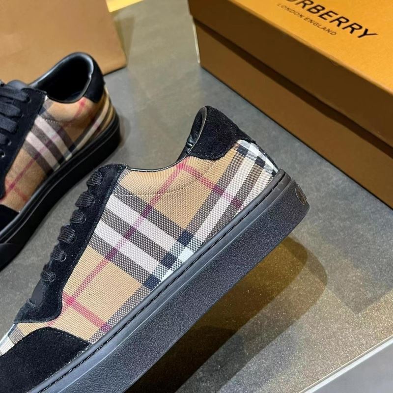 Burberry Low Shoes